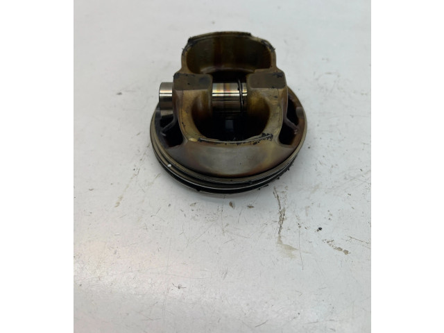 Píst A1570300517, A157030051764   Mercedes-Benz GLE AMG (W166 - C292)  pro benzínový motor 6.3  