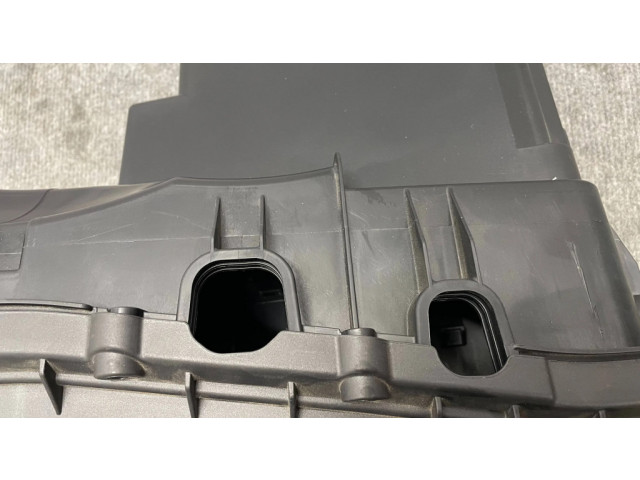 Блок предохранителей  8509913, 586509   BMW 5 G30 G31    