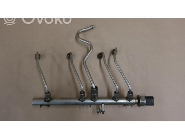 Vstřikovací lišta 7562474   BMW 1 E81 E87  pro benzínový motor 2.0  
