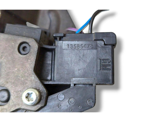 Zámek zadních dveří 13585478   Opel Astra J 2012