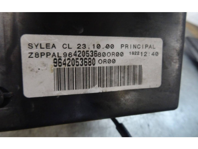   Pojistková skříňka 9642053680   Peugeot 607 2000