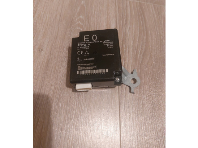 Моторчик заднего дворника 897B0F4010, 61B891000    Toyota C-HR I