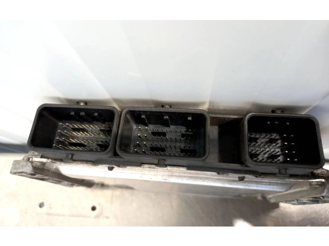Блок управления двигателем ECU    8200509516   Renault Megane II