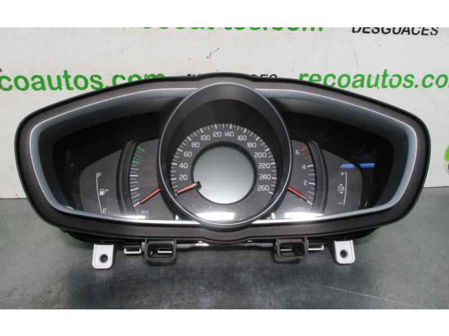 Панель приборов 36011338, 31412873   Volvo V40       