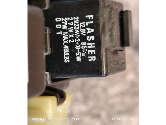 Ящик предохранителей (комплект) 8260097405   Daihatsu YRV