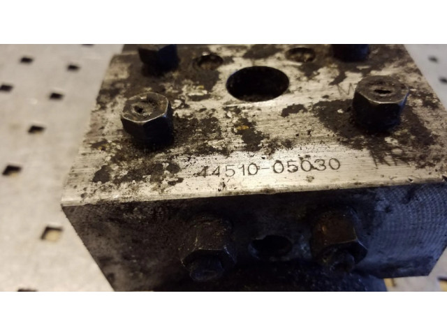 Jednotka ABS 0273004559, 8954105040   Toyota Avensis T220 2001