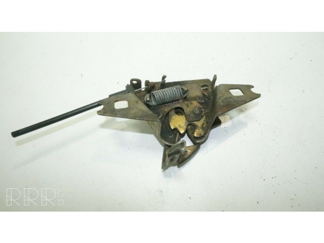 Замок капота 867823509   Volkswagen PASSAT B4