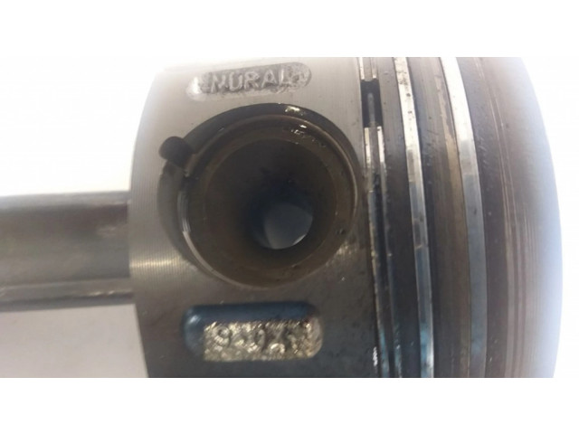  Поршень с шатуном om646.963 , 646.963 A6460300020, A6460300220  Mercedes-Benz C W203 для дизельного двигателя 2.1
