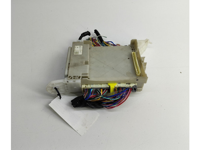 Блок предохранителей 8273048A30, 3B0513191   Lexus RX 330 - 350 - 400H    