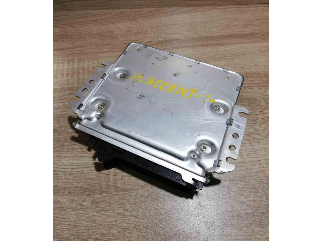 Řídící jednotka 3911022330, 9030930009E   Hyundai Accent 1995