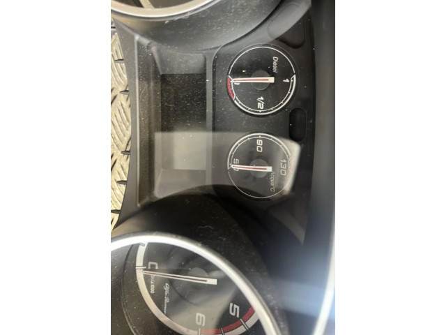Přístrojová deska  Alfa Romeo Giulietta 2010 50516478  