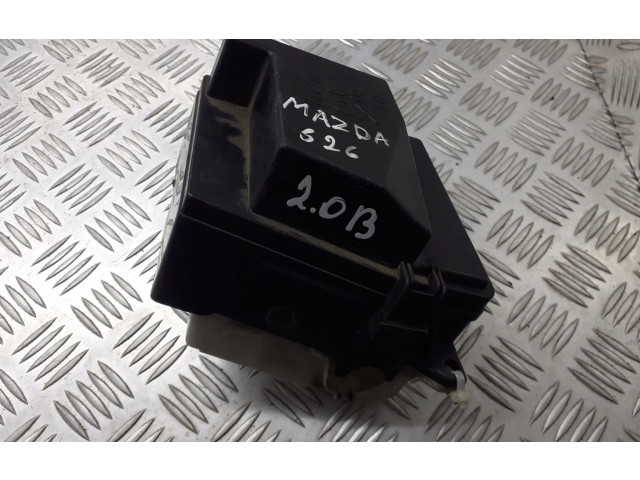 Блок предохранителей     Mazda 626    