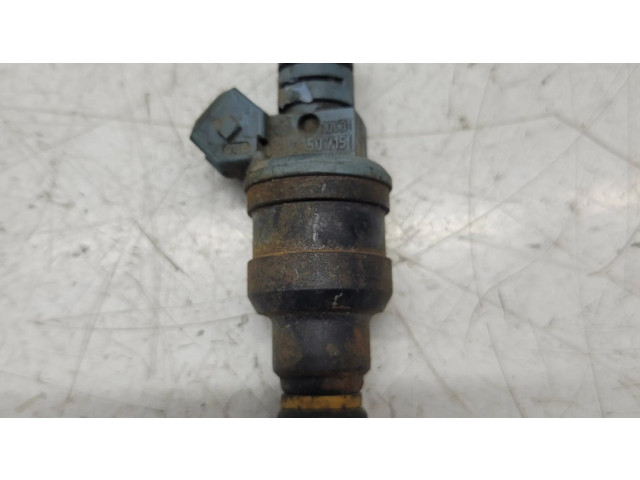 Vstřikovač 280150715   BMW 3 E30  pro benzínový motor 1.8  