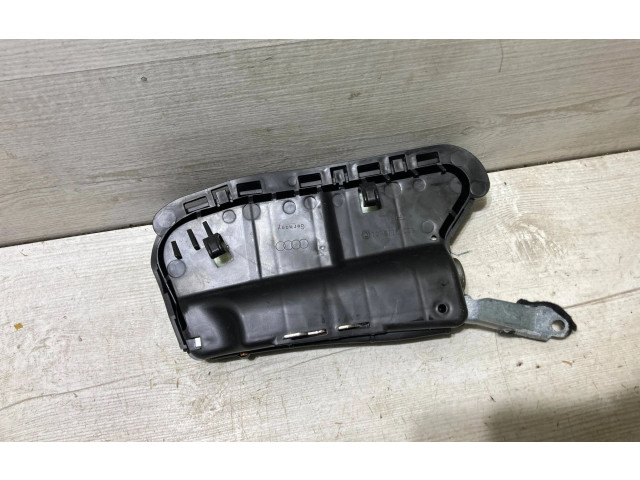 Vstřikovač 4E0880241   Audi A8 S8 D3 4E     