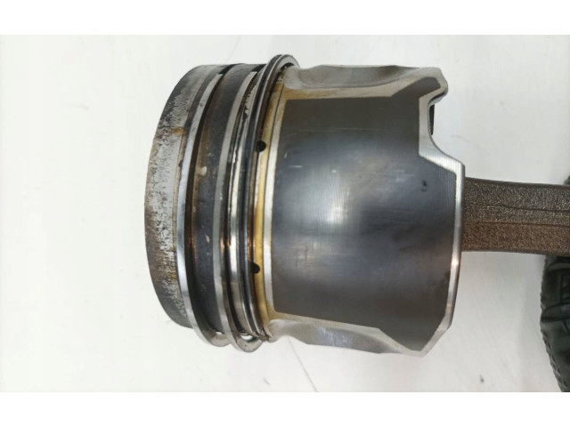 Píst 83L57, TDI   Audi A6 S6 C6 4F     