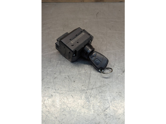 Řídící jednotka 2095452308, 33002422   Mercedes-Benz C W203 2001