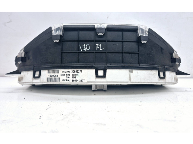 Přístrojová deska  Volvo V70 2004 69594220T, 30682277  
