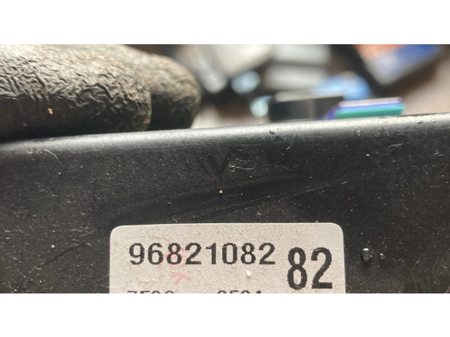   Pojistková skříňka 96821082, 0504   Chevrolet Captiva 2008