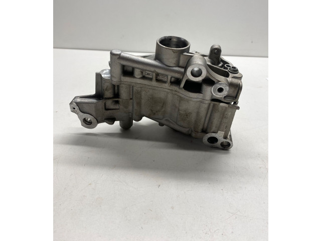 Čerpadlo oleje 7846388, 8011851   BMW M3 F80   