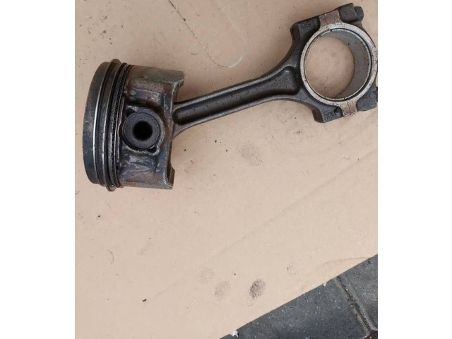 Píst    Opel Vectra C    - 