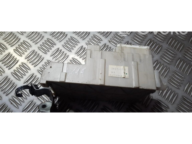   Pojistková skříňka 8273342060   Toyota RAV 4 (XA20) 2003