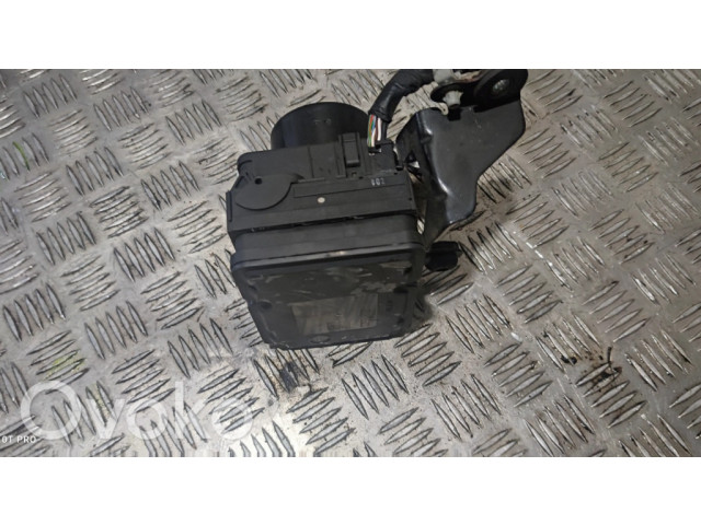 Jednotka ABS 28526258303   Volvo V60 2015