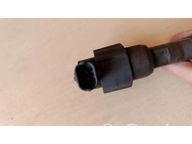 Vstřikovač 338002A800, 0445110411   Hyundai ix35  pro naftový motor 1.7  