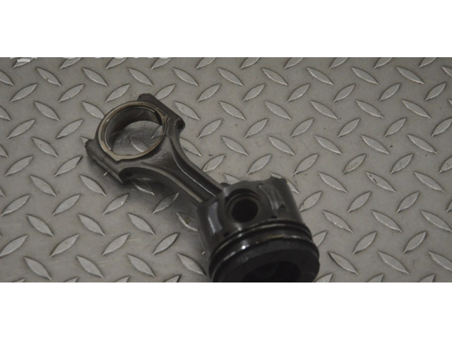 Píst 17H4700740, 342C300740   Land Rover Range Rover Evoque L538  pro naftový motor 2.2 224DT 