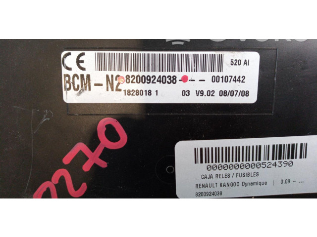   Pojistková skříňka 8200924038   Renault Kangoo  2008