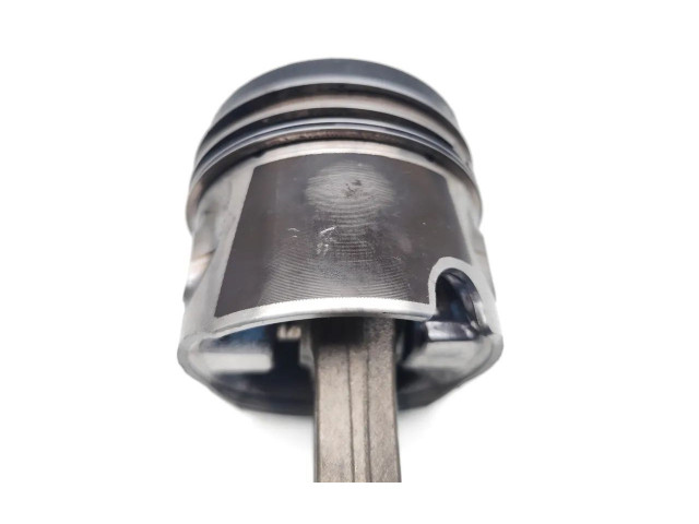 Píst AWX   Audi A6 S6 C5 4B    AWX 