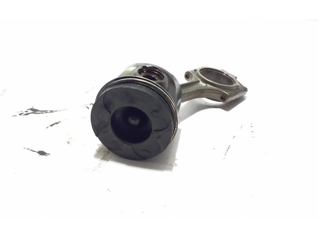 Píst 30731511   Volvo XC90    D 5244 T,D 5244 T5 