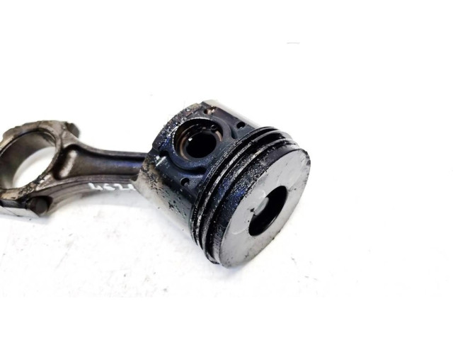 Píst    Mazda 626  pro naftový motor 2.0  