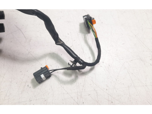 Zpětné zrcátko  Peugeot Rifter 2020  98169897XT, 1050764011  