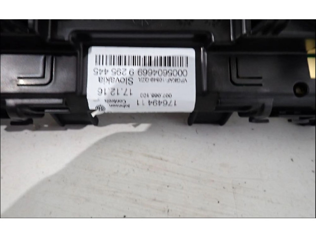 Přístrojová deska  BMW 2 F46 2017 62108794208  