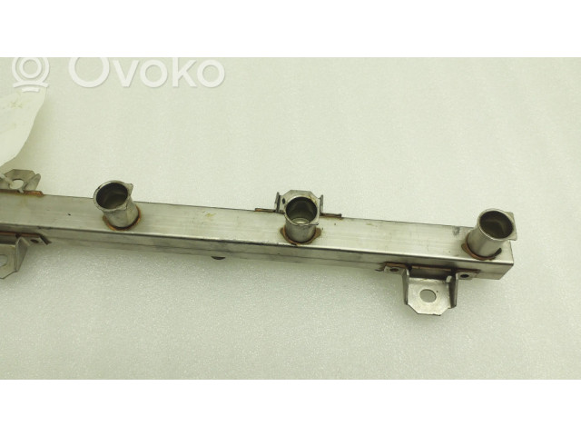 Vstřikovací lišta 7530420, 7526892   BMW Z4 E85 E86  pro benzínový motor 2.0 N46b20b 