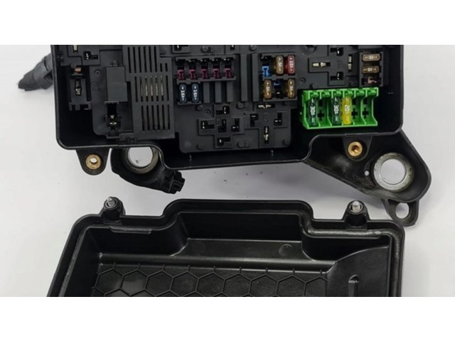   Pojistková skříňka A2139065706   Mercedes-Benz E W213 2019