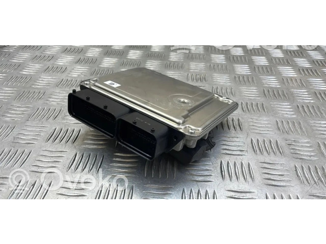Řídící jednotka 03L906018MQ, 03L906018   Audi Q5 SQ5 2013