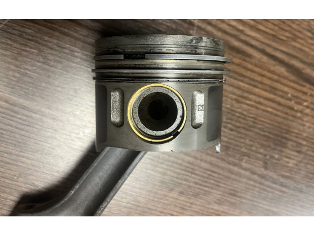  Поршень OM646.982 6460300717, 6460300717  Mercedes-Benz Vito Viano W639  