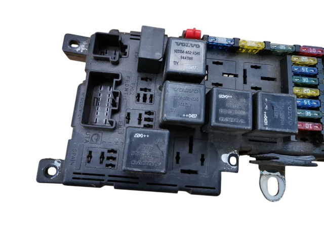   Pojistková skříňka 30728008, 518829106   Volvo S80 2005