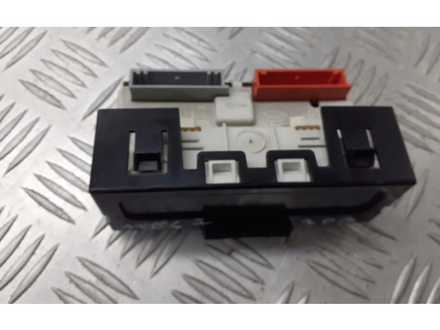 Дисплей    8200028364A   Renault Megane I