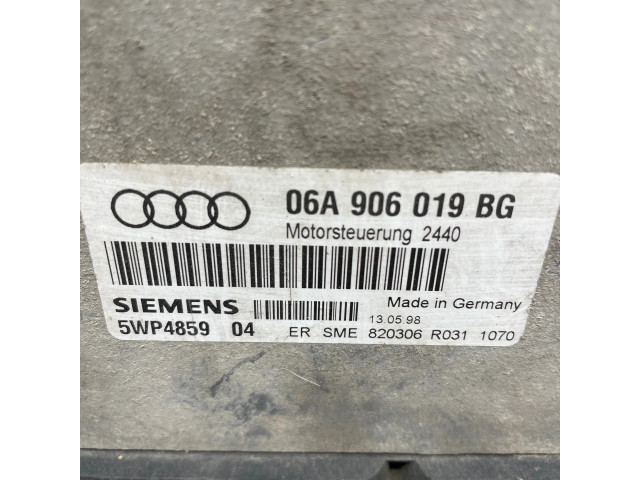 Блок управления двигателя 06A906019BG   Audi A3 S3 8L