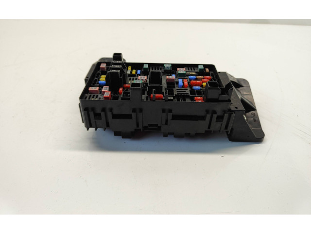 Блок предохранителей  68312776AC, 8318070812C   Dodge RAM 1500 DS    