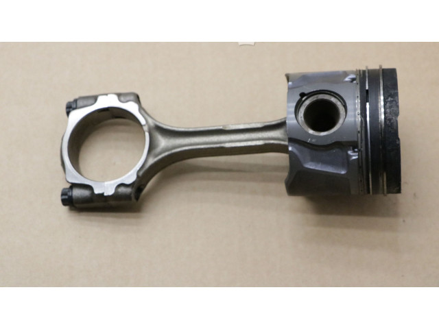 Píst 27J1, 27J1   Toyota Yaris    1ND-TV 