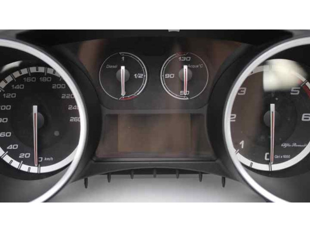 Přístrojová deska  Alfa Romeo Giulietta 2010 50521957, A2C32419300  