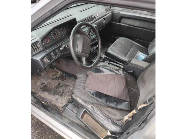   Pojistková skříňka    Volvo 940 1993