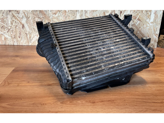 Интеркулер  7L0117339   Volkswagen Touareg II 