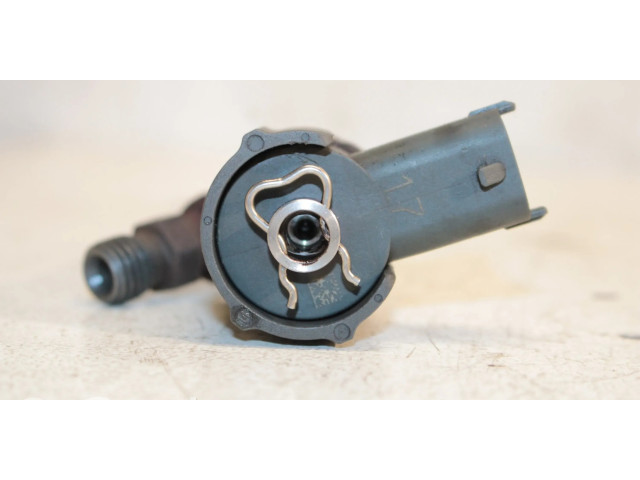 Vstřikovač 33800-2A800, 0445110411   Hyundai i40  pro naftový motor 1.7  Dyzelis