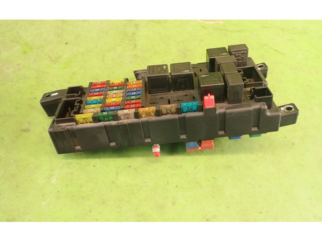   Pojistková skříňka 8678449518829015   Volvo V70 2003