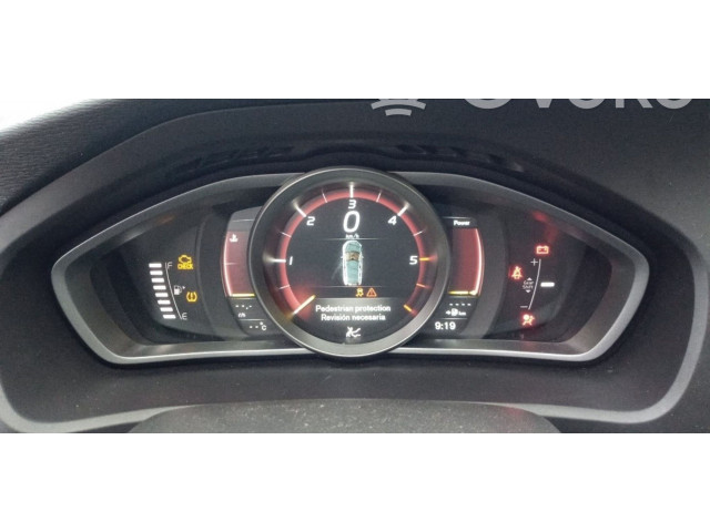 Панель приборов 36010381, 31687373   Volvo V40       