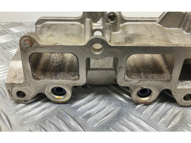 Топливная рампа 06J906051D   Audi A1   для двигателя CAXA